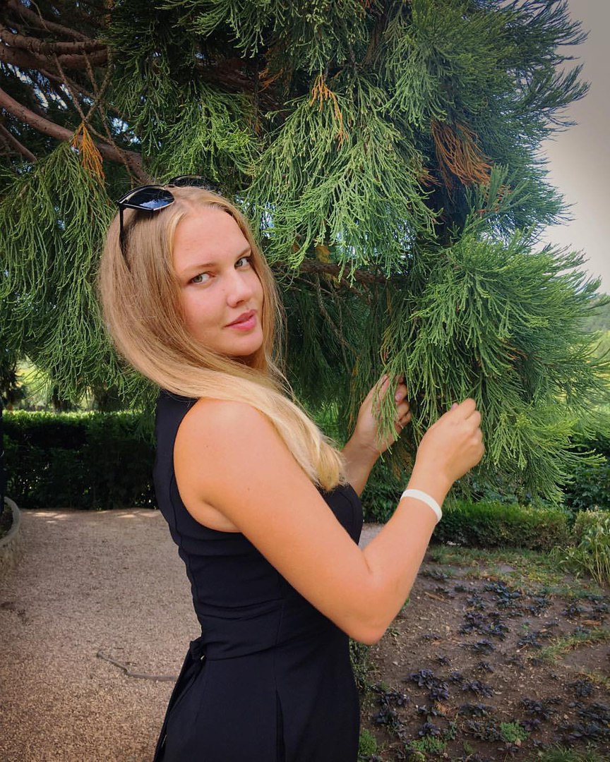 Массажист Лена по адресу улица Строителей, 11к1 - Massag24.ru